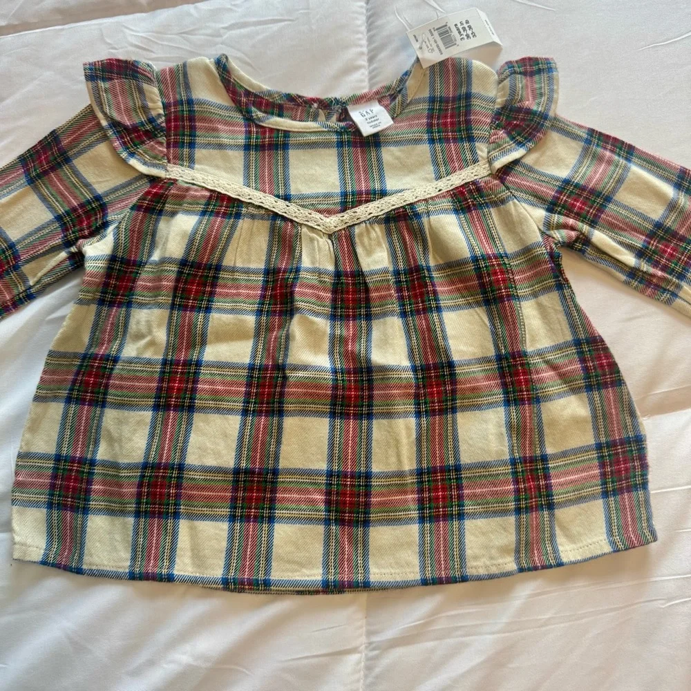 BabyGap Plaid Ruffle Top new with tags. Size 3